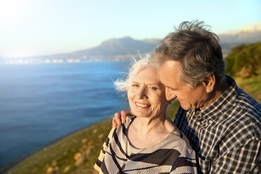 South Africa, portrait of happy senior couple - TOYF000725