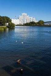 Belarus, Minsk, view to appartment buildings at Svislach River - RUN000093