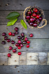 Organic cherries, basket - LVF003443