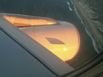 View on an aircraft engine, coastline of Portugal - MSF004597