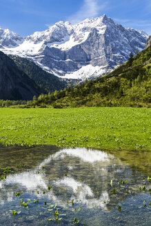 Austria, Tyrol, Karwendel, Riss Valley, View to Grosser Ahornboden mountain with Spritzkarspitze - STSF000796