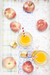 Peach-smoothies and peaches - LVF003482