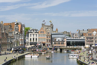 Belgien, Gent, Blick auf den alten Fischmarktplatz - HLF000914