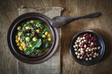 Arabische Spinatsuppe mit Kichererbsen, Kidneybohnen und roten Linsen - EVGF001850