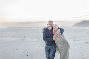 South Africa, Cape Town, senior couple on the beach - ZEF005657