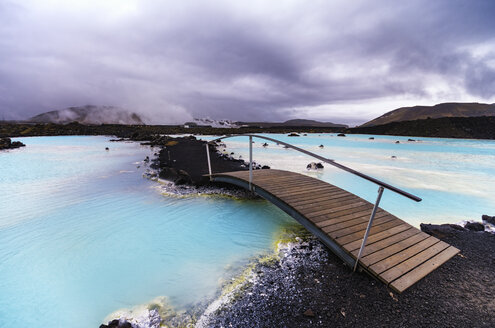 Iceand, Blue Lagoon under cloudy sky - SMAF000342