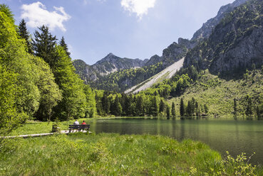 Deutschland, Bayern, Chiemgauer Alpen, Inzell, Frillensee und Staufengebirge - SIE006620