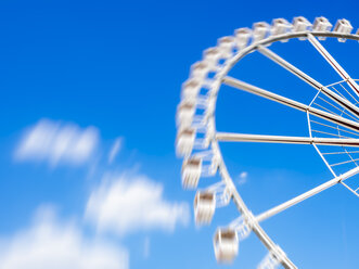 Germany, Hamburg, Big wheel, blurred motion - KRPF001429