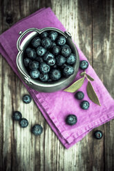 Blueberries in zinc bowl - SARF001952