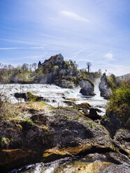 Schweiz, Schaffhausen, Rheinfall mit Schloss Laufen - KRPF001496