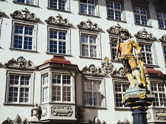 Switzerland, Schaffhausen, view to sculpture on a fountain at historic old town - KRPF001502