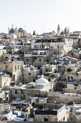 Israel, Jerusalem, View over muslim quarter, Church of the Holy Sepulchre in the background - WEF000354