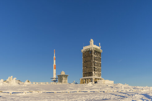 Deutschland, Sachsen-Anhalt, Nationalpark Harz, Brocken, Wetterstation und Sender - PVCF000438