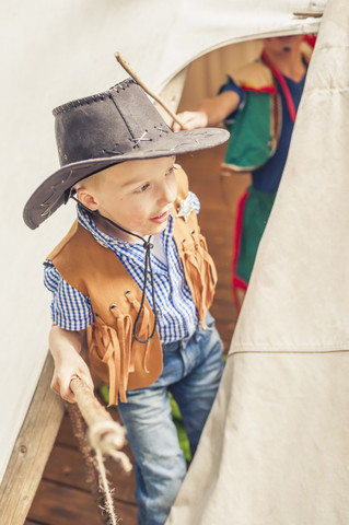 Deutschland, Sachsen, Indianer und Cowboy-Party,, lizenzfreies Stockfoto