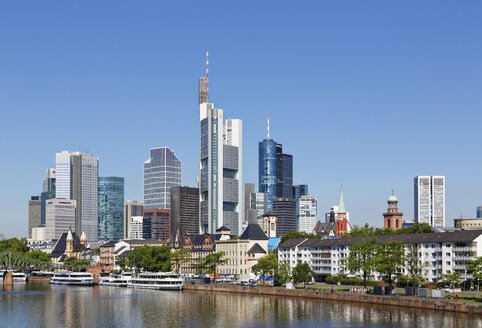 Deutschland, Frankfurt, Blick auf die Skyline - SIEF006641