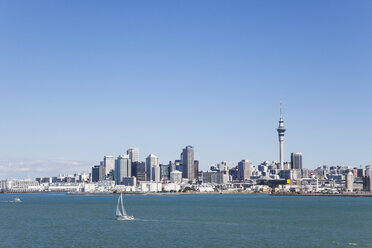 Neuseeland, Auckland, Skyline, Stadtzentrum, Zentrales Geschäftsviertel, Sky Tower, Waitemata Harbour, Viaduct Harbour - GWF004250