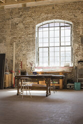 Interior of a carpenter's workshop - JUBF000018