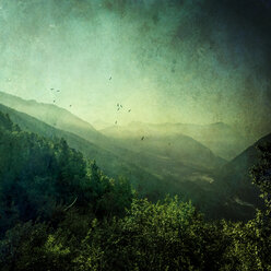 Italy, Lombardy, View to Valmanco valley, textured effect - DWIF000536