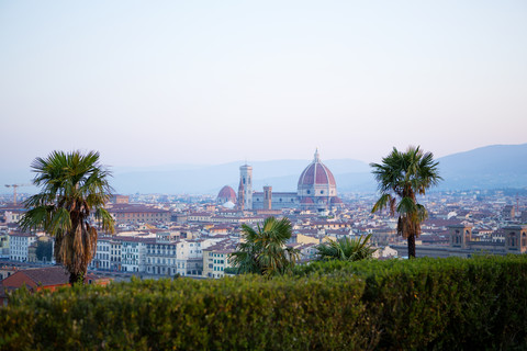 Italien, Florenz, Stadtbild mit Basilica di Santa Maria del Fiore, lizenzfreies Stockfoto