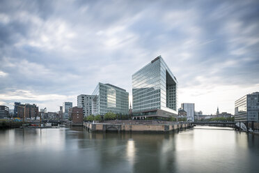 Germany, Hamburg, High-rise office building Ericusspitze, Publishing house Der Spiegel and bridge, Brooktorkai - ASC000192