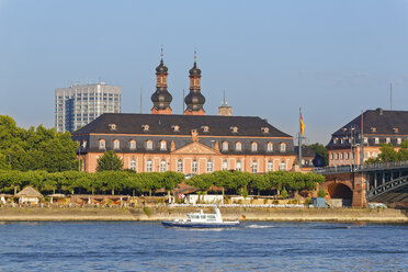 Germany, Mainz, view to the parliament at Deutschhaus Mainz with Rhine River in the foreground - SIEF006649