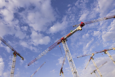 Germany, Berlin, cranes at construction site - CMF000285