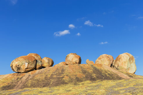 Afrika, Simbabwe, Matobo National Park, Felsformation mit Grab von Cecil Rhodes - FOF008213