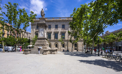 Spain, Barcelona, Casa Llotja de Mar - AMF004111