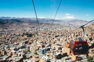 Bolivien, La Paz, Blick auf die Stadt von der Seilbahn aus - GEM000274