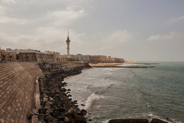 Spanien, Blick auf die Küste von Cádiz - HCF000136