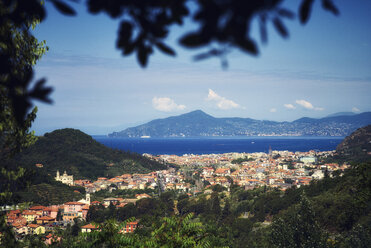 Italien, Ligurien, Blick auf Sestri Levante - DIKF000152