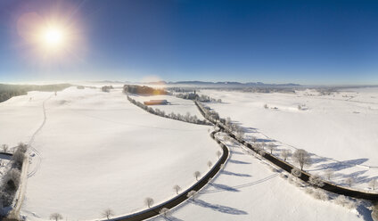 Deutschland, Bayern, Holzkirchen, Luftaufnahme einer Winterlandschaft - HSIF000373