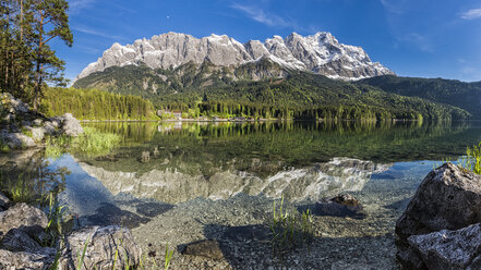 Germany, Bavaria, Garmisch-Partenkirchen, Grainau, Wetterstein mountains, Zugspitze with Lake Eibsee - STSF000824