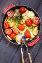 Bratkartoffeln mit Tomaten und Rosmarin - SBDF002194