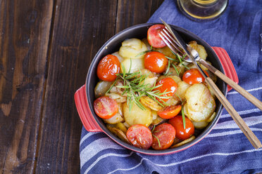 Bratkartoffeln mit Tomaten und Rosmarin - SBDF002196
