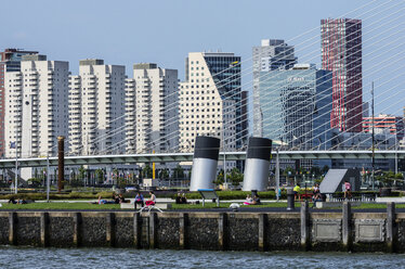 Niederlande, Rotterdam, Blick auf das Stadtzentrum - THAF001412