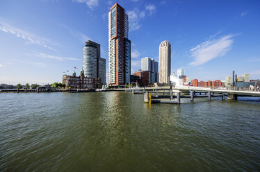 Niederlande, Rotterdam, Feijenoord, Blick auf das Stadtzentrum - THAF001416