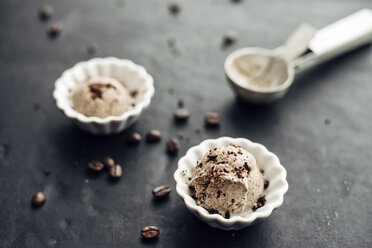 Homemade coffee cardamom ice cream - IPF000231