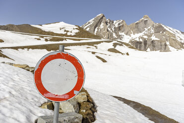 Italy, Piemont, Col Agnel, closed mountain pass in winter - LAF001447
