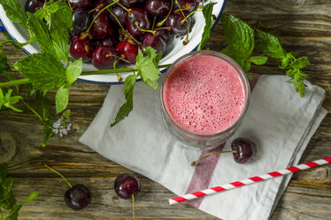 Glass of cherry smoothie - ODF001167