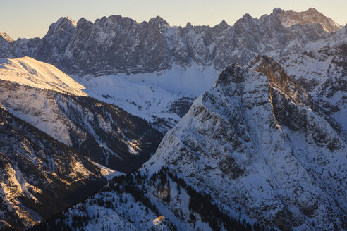 Austria, Tyrol, Karwendel mountains in winter - PEDF000097