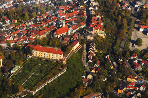 Deutschland, Bayern, Dachau, Blick auf Schloss Dachau - PED000053