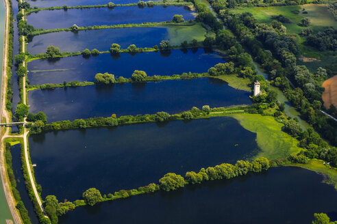 Germany, Ismaning, Isat storage lake and fish ponds - PEDF000142