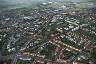 Deutschland, Luftaufnahme von Halberstadt am Abend - PVCF000529