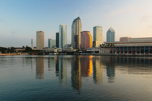 USA, Florida, Tampa, Downtown in the evening - GIOF000083