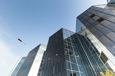 Estland, Tallinn, modernes Bürogebäude - FCF000753
