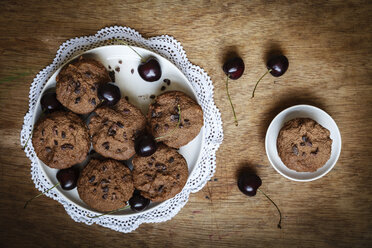 Vegane Schokoladenmuffins mit Kirschen - EVGF002107