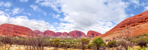 Australien, Nordterritorium, Yulara, Kata Tjuta, die Olgas, Panorama, lizenzfreies Stockfoto