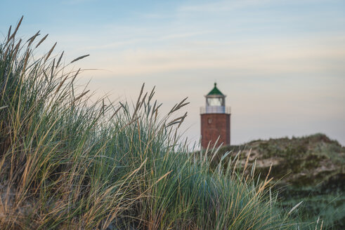 Deutschland, Sylt, Kampen, Blick zum Quermarkenfeuer - KEBF000233