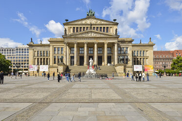 Germany, Berlin, Gendarmenmarkt with concert hall - RJF000478